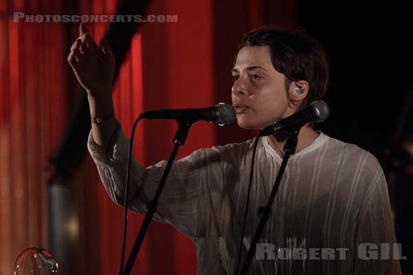 MELANIE DE BIASIO - 2014-07-20 - PARIS - Hotel de Ville - Salon des Arcades - 